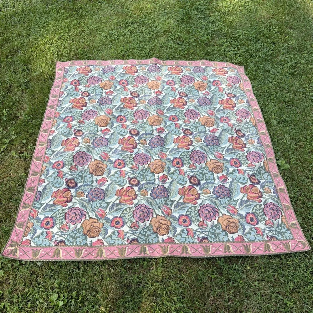 Vintage French Style Aubusson Floral Tapestry Bedding Cotton Coverlet 55''x 55''